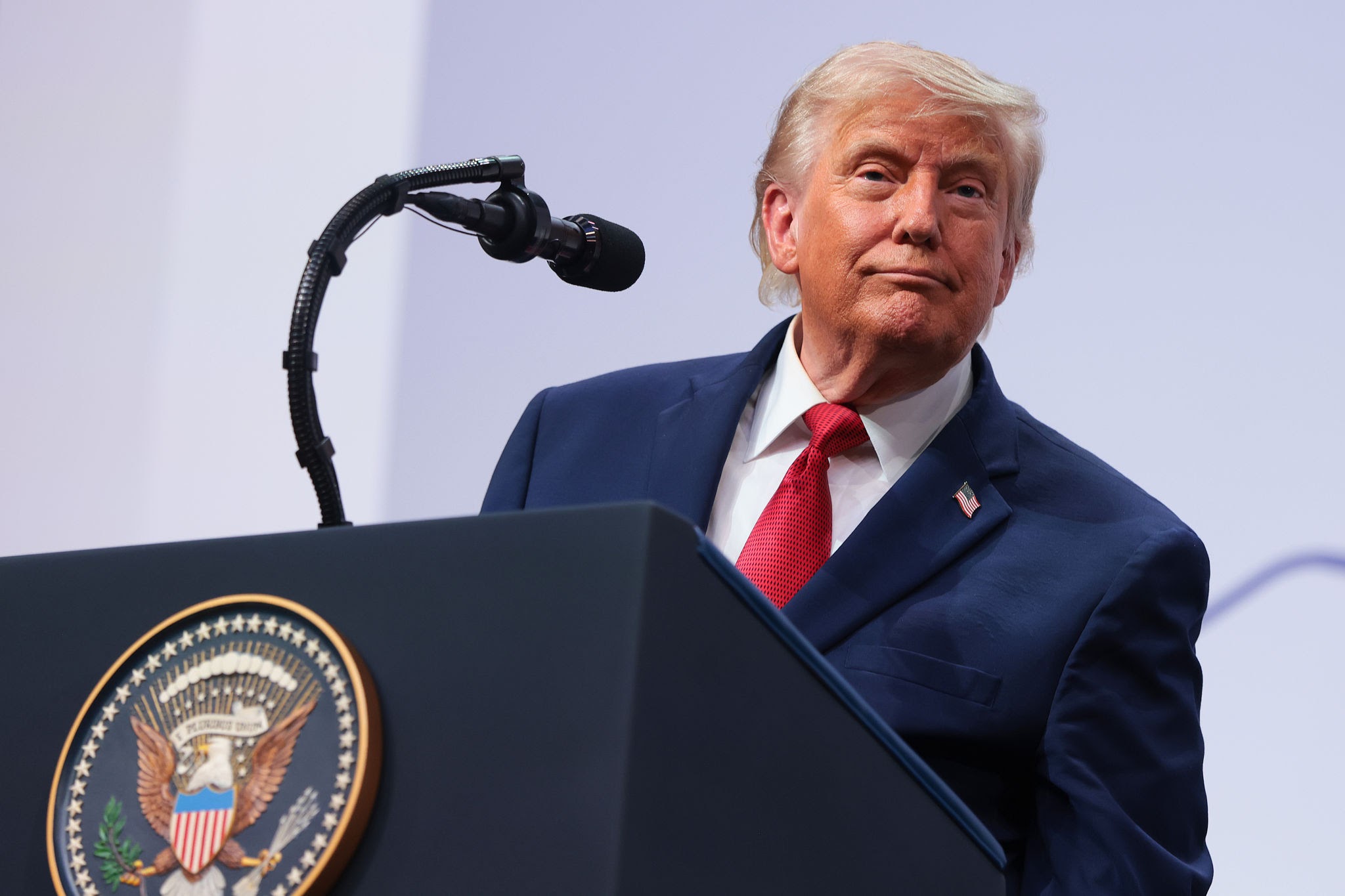 Trump impõe nova tarifa ao Brasil
